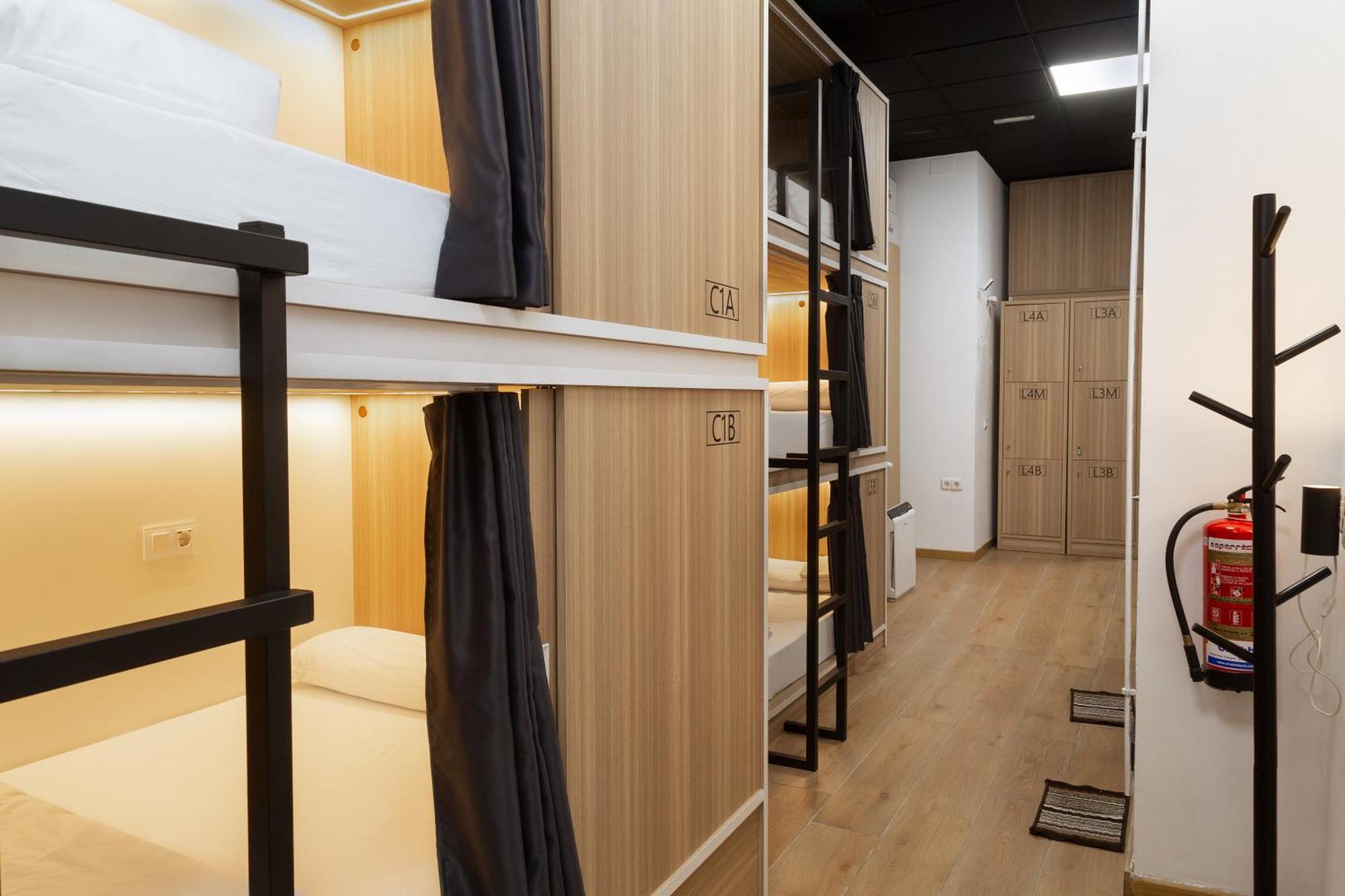 Hostal Siesta & Go Nuevos Ministerios Madrid Exteriör bild