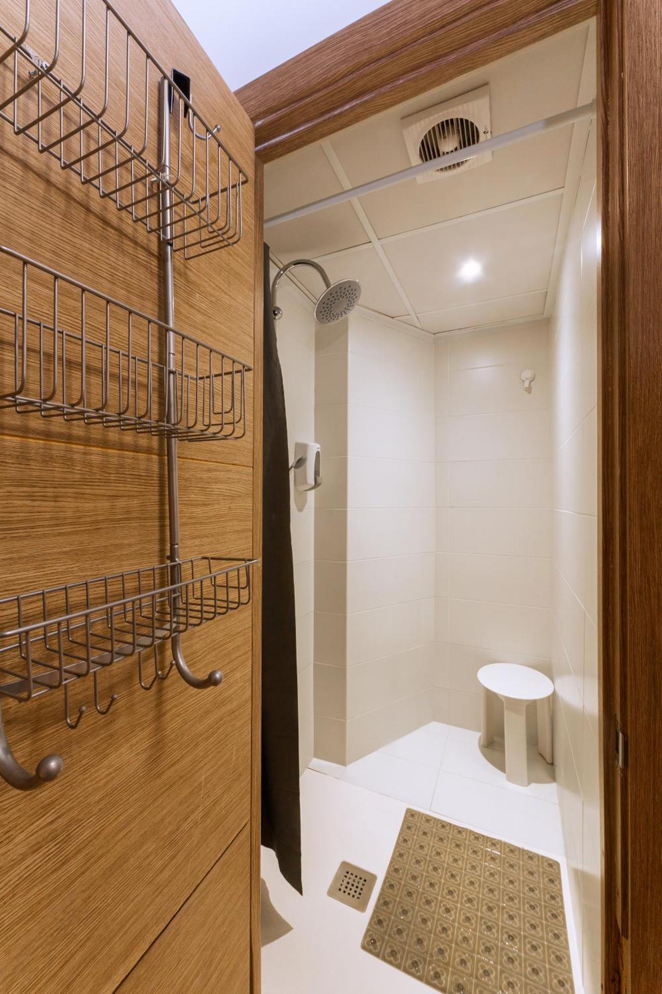Hostal Siesta & Go Nuevos Ministerios Madrid Exteriör bild
