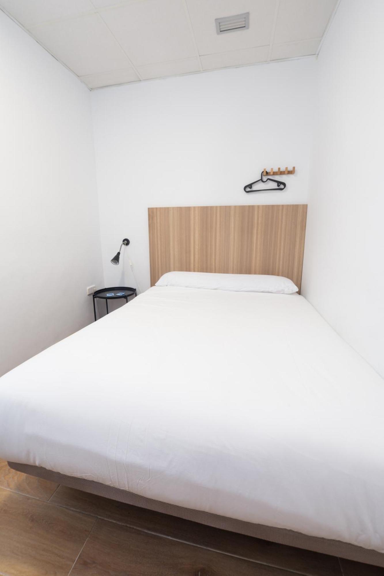 Hostal Siesta & Go Nuevos Ministerios Madrid Exteriör bild